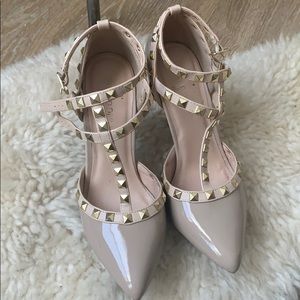 Rockstud Pumps Nude heels